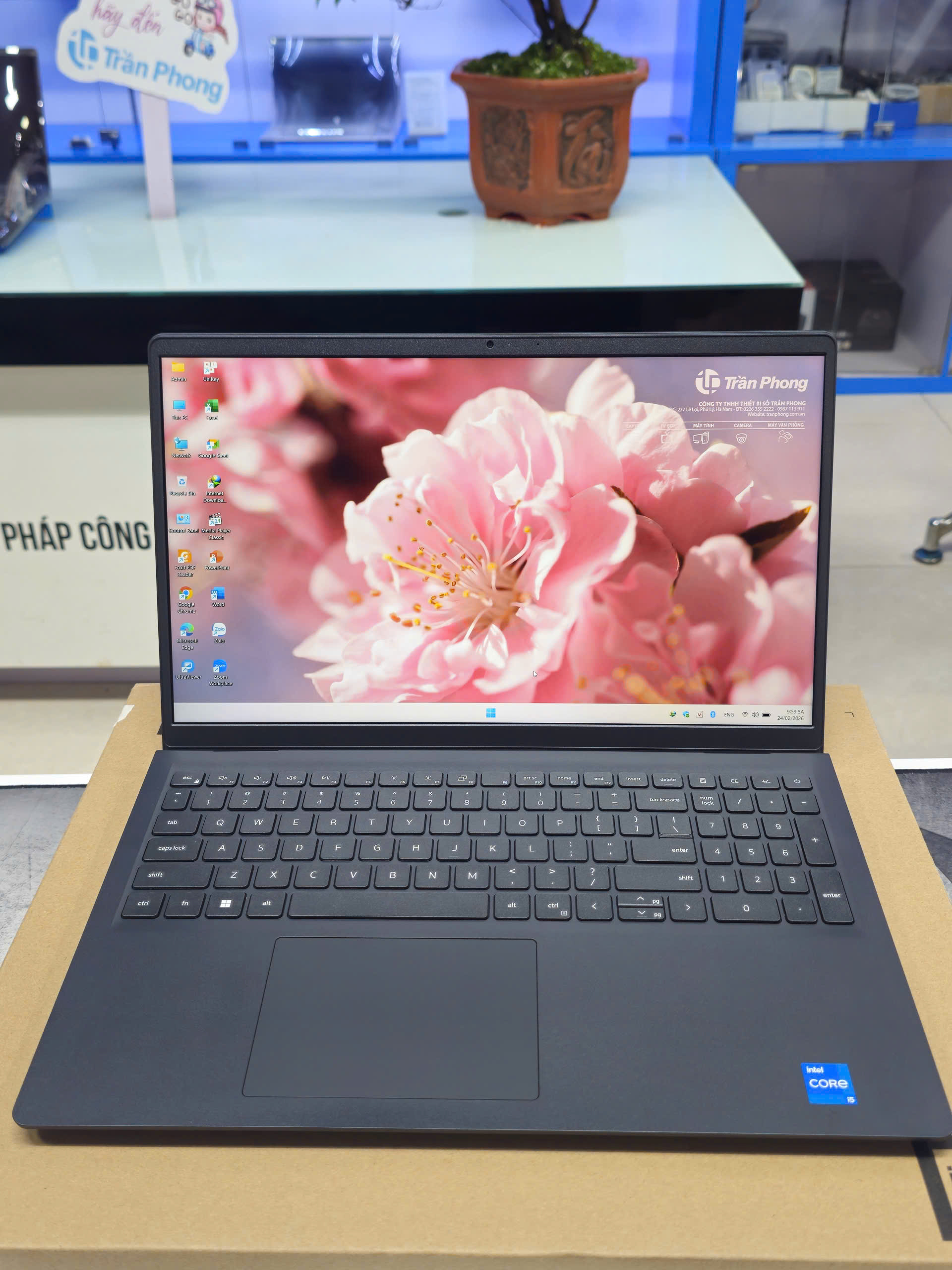 Máy tính xách tay Dell DC15250 Core i5-1334U, Ram 16GB DDR5, SSD 512GB, 15.6